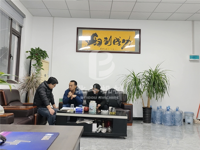 江西客户实地考察锂电池91蜜桃精品国产